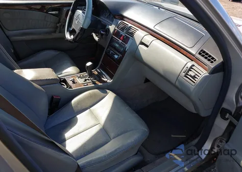 1998 Mercedes-Benz E 320 from USA, damaged, VIN WDBJF65F7WA448949